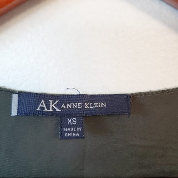 Anne Klein Women Olive Sleeveless Top Size XS Golden Flat Beads Stylish Feminine - Picture 3 of 10